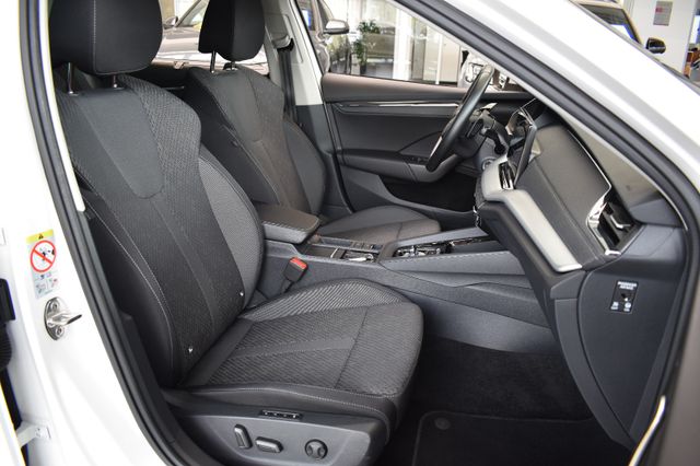 Skoda Octavia Combi 2.0TDI DSG Style LED AHK HUD ViCo