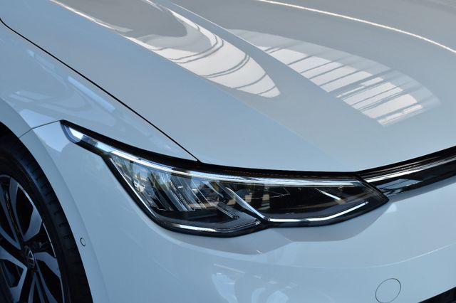 Volkswagen Golf VIII Variant 2.0TDI Life DSG LED ACC VirtCo