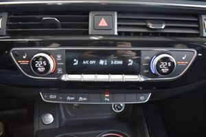 Audi A4 Avant 40TDI quattro S Line Matrix Virtual ACC