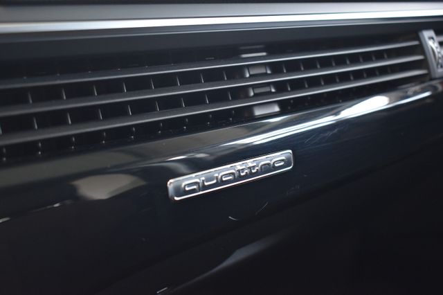 Audi A4 Avant 40TDI quattro S Line Matrix Virtual ACC