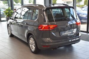 Volkswagen Touran 2.0TDI Comfortline DSG 7-Sitzer Navi DAB