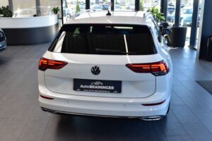 Volkswagen Golf VIII Variant 2.0TDI Life DSG LED ACC VirtCo