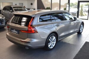 Volvo V60 D3 Momentum Pro Aut. LED RFKam VirtualCockp.