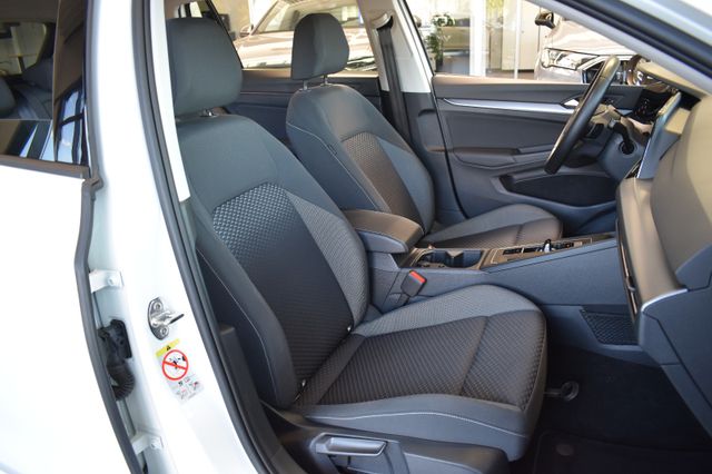 Volkswagen Golf VIII Variant 2.0TDI Life DSG LED ACC VirtCo