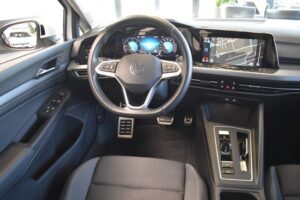Volkswagen Golf VIII Variant 2.0TDI Life DSG LED ACC VirtCo
