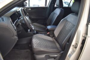 Volkswagen T-Roc 1.5TSI DSG R-Line IQ-Light RFK ACC Virtual