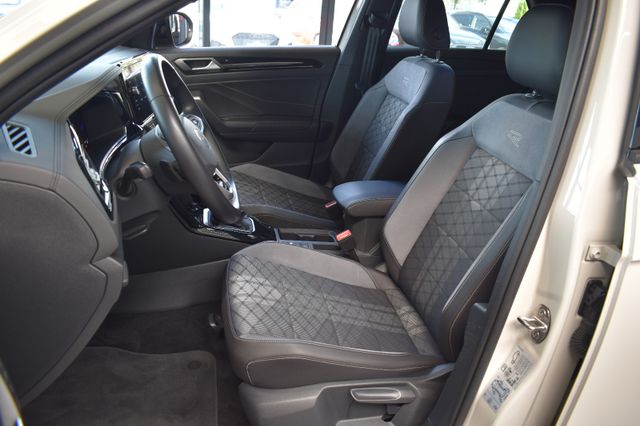 Volkswagen T-Roc 1.5TSI DSG R-Line IQ-Light RFK ACC Virtual