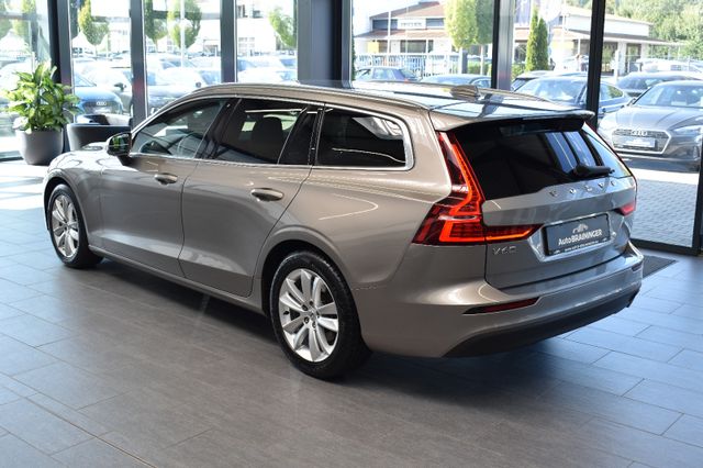Volvo V60 D3 Momentum Pro Aut. LED RFKam VirtualCockp.