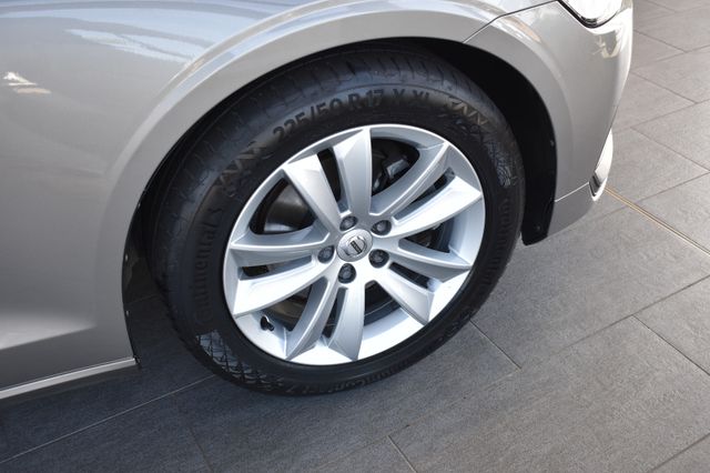 Volvo V60 D3 Momentum Pro Aut. LED RFKam VirtualCockp.
