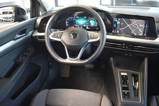 Volkswagen Golf VIII 2.0TDI DSG Var. Life LED VirtualCo ACC