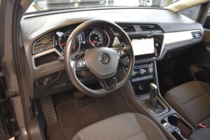 Volkswagen Touran 2.0TDI Comfortline DSG 7-Sitzer Navi DAB