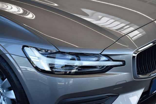 Volvo V60 D3 Momentum Pro Aut. LED RFKam VirtualCockp.