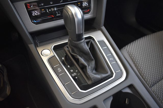 Volkswagen Passat Variant 2.0TDI DSG LED ACC RFKamera LaneA