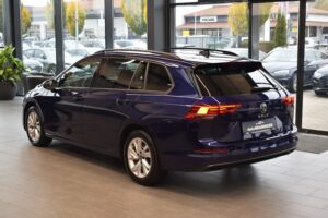 Volkswagen Golf 8 Var 2.0TDI DSG Life LED ActiveInf AHK ACC