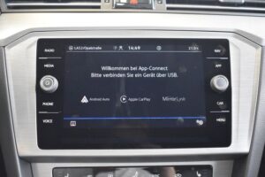 Volkswagen Passat Var. 2.0TDI Comfortline DSG LED ACC RFKam
