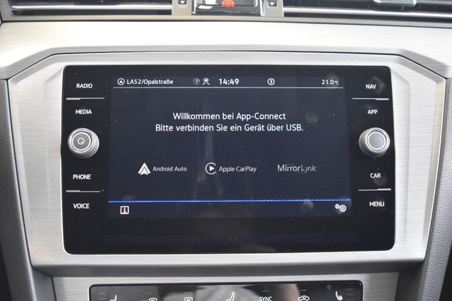 Volkswagen Passat Var. 2.0TDI Comfortline DSG LED ACC RFKam