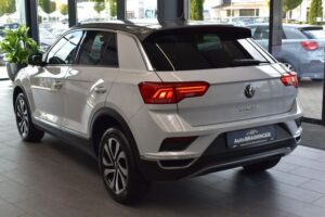Volkswagen T-Roc 2.0TDI Style Schalter Navi3D AHK PDC DAB