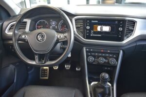 Volkswagen T-Roc 2.0TDI Style Schalter Navi3D AHK PDC DAB