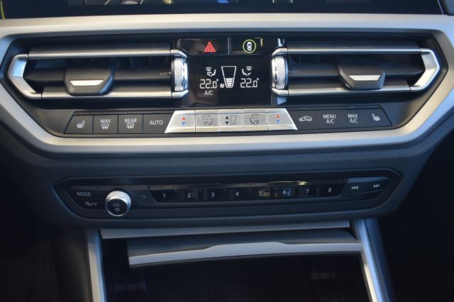 BMW 320d Touring Advantage Aut. Laser AHK PanoSD HUD