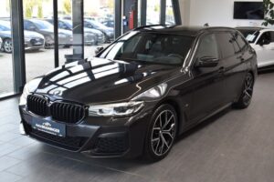 BMW 520d Touring xDrive M-Sport LED LiveCo H&K HuD