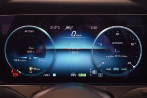 Mercedes-Benz E220d Limo Avantgarde 9G-tronic LED AIR WideScr.