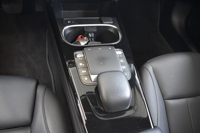 Mercedes-Benz A 180d 8G-DCT Panorama DAB CarPlay RFKam SHZ