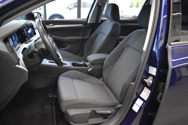 Volkswagen Golf 8 Var 2.0TDI DSG Life LED ActiveInf AHK ACC