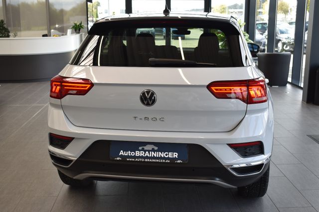 Volkswagen T-Roc 2.0TDI Style Schalter Navi3D AHK PDC DAB