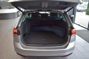Volkswagen Passat Var. 2.0TDI Comfortline DSG LED ACC RFKam