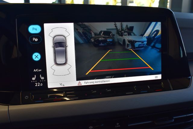 Volkswagen Golf 8 Limo Life LED LiveC AHK RFKamera ACC Lane