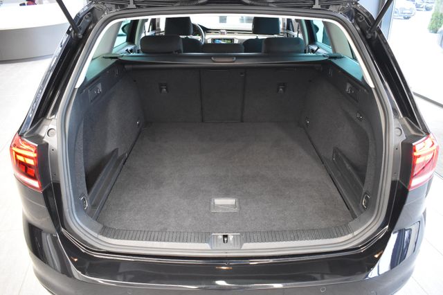 Volkswagen Passat Variant 2.0TDI DSG LED ACC AHK RFKamera