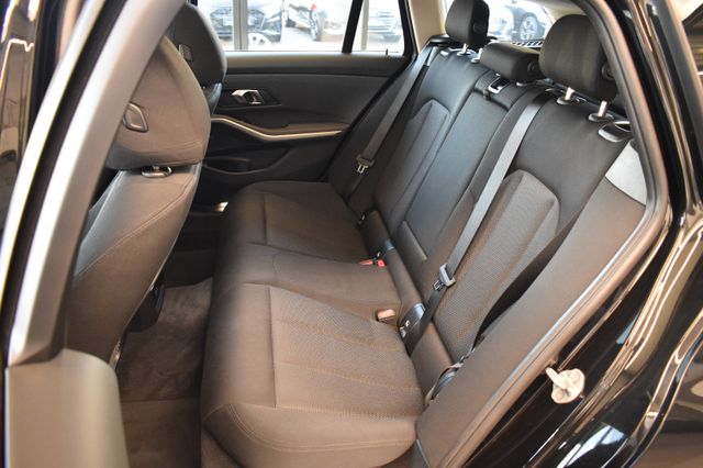 BMW 320d Touring Advantage Aut. Laser AHK PanoSD HUD