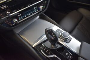 BMW 520d Limo xDrive Autom. Laser Live HUD Leder RFK