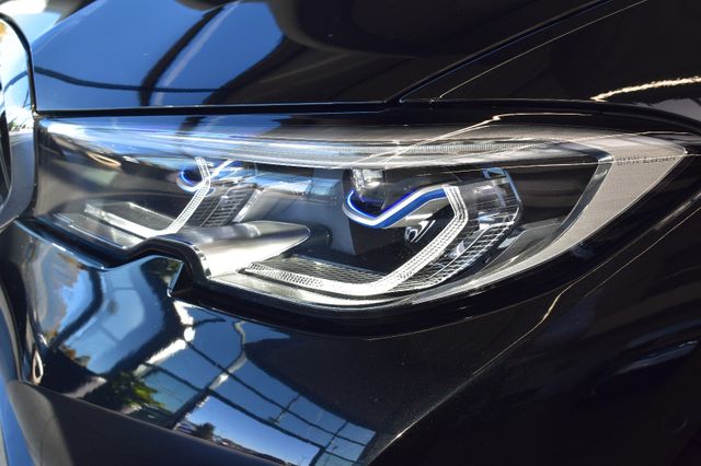 BMW 320d Touring Advantage Aut. Laser AHK PanoSD HUD