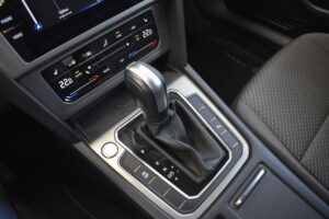 Volkswagen Passat Variant 2.0TDI DSG LED ACC AHK RFKamera