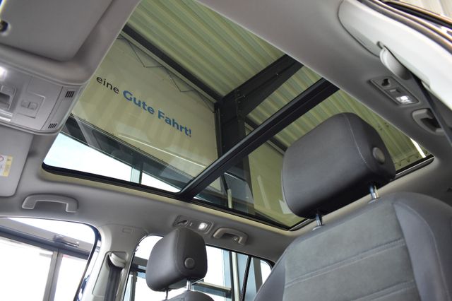 Volkswagen Touran 2.0TDI DSG Highline LED AHK RFK Standhz.