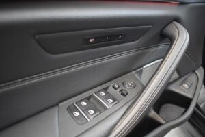 BMW 520d Touring xDrive M-Sport LED LiveCo H&K HuD