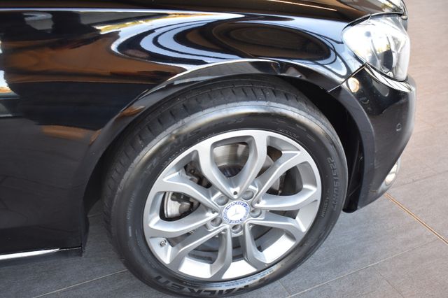 Mercedes-Benz C220d T Aut. 4Matic Avantgarde LED AHK Pano Navi
