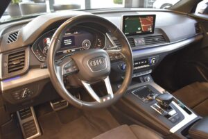 Audi Q5 2.0TDI quattro S-tron. S-Line LED Virtual AIR