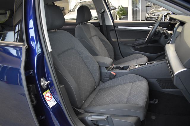 Volkswagen Golf 8 Var 2.0TDI DSG Life LED ActiveInf AHK ACC
