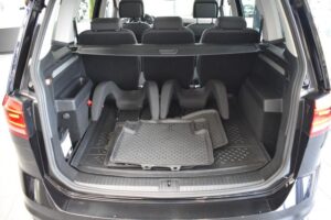 Volkswagen Touran 2.0TDI DSG Highline LED AHK RFK Standhz.