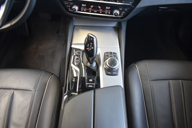 BMW 530d xDrive Touring Steptr. Laser Live HUD Leder