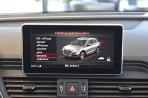 Audi Q5 2.0TDI quattro S-tron. S-Line LED Virtual AIR