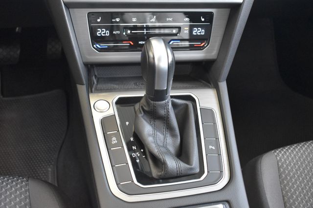 Volkswagen Passat Var. 2.0TDI Comfortline DSG LED ACC RFKam