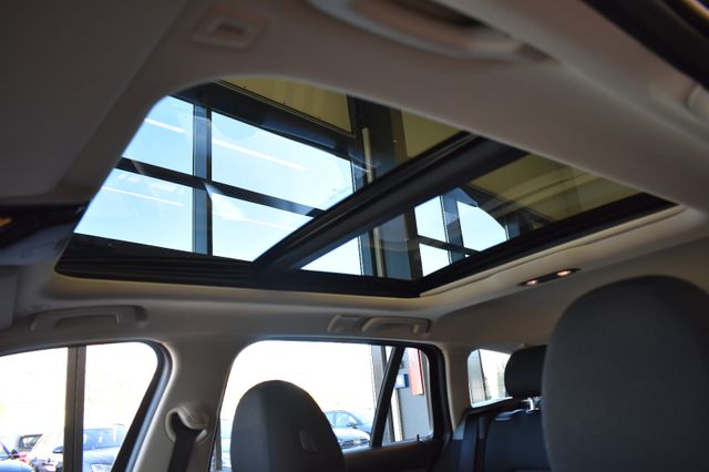 BMW 320d Touring Advantage Aut. Laser AHK PanoSD HUD