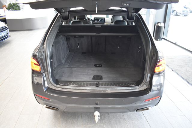 BMW 520d Touring xDrive M-Sport LED LiveCo H&K HuD