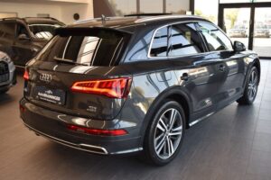 Audi Q5 2.0TDI quattro S-tron. S-Line LED Virtual AIR