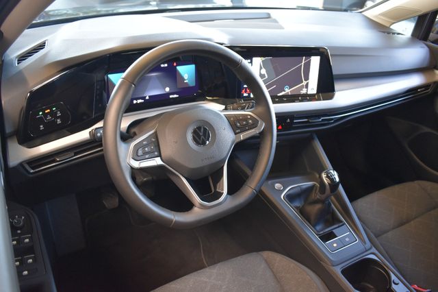 Volkswagen Golf 8 Limo Life LED LiveC AHK RFKamera ACC Lane