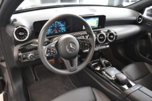 Mercedes-Benz A 180d 8G-DCT Panorama DAB CarPlay RFKam SHZ