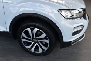 Volkswagen T-Roc 2.0TDI Style Schalter Navi3D AHK PDC DAB
